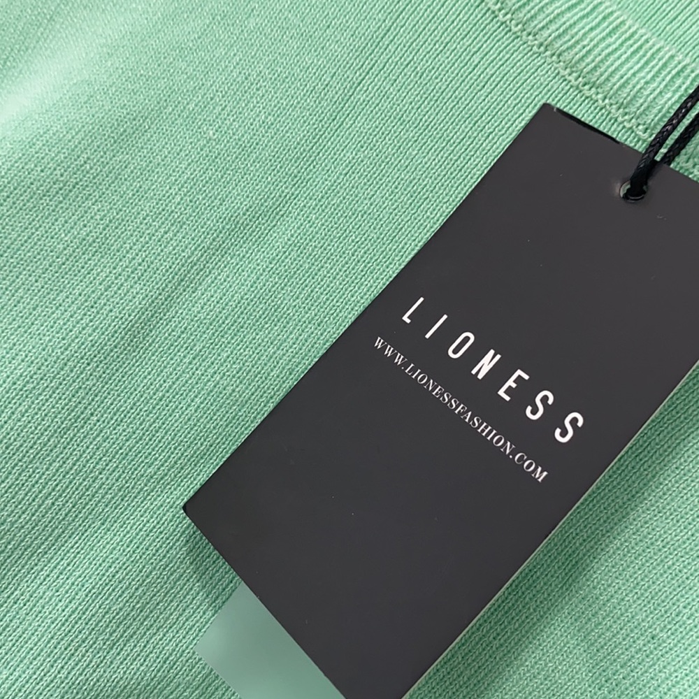 LIONESS GREEN DRESS - Picture 7 of 7